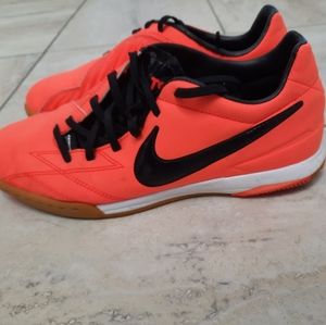 Nike TOTAL 90 SHOOT IV IC INDOOR SOCCER Football SHOES MANGO/BLACK men's 8